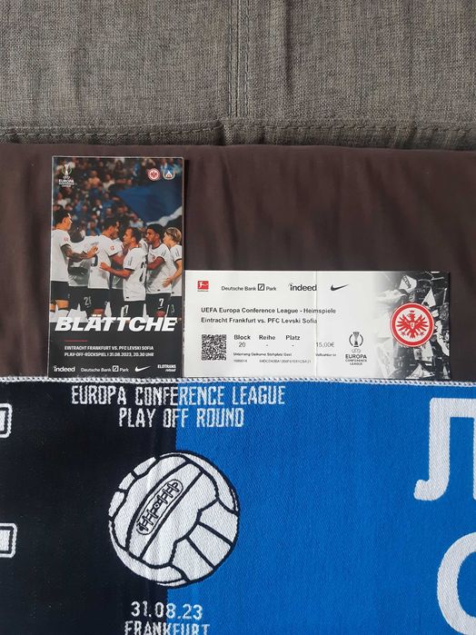 Шалове на Левски+книжка и билет от мача с Айнтрахт Франкфурт