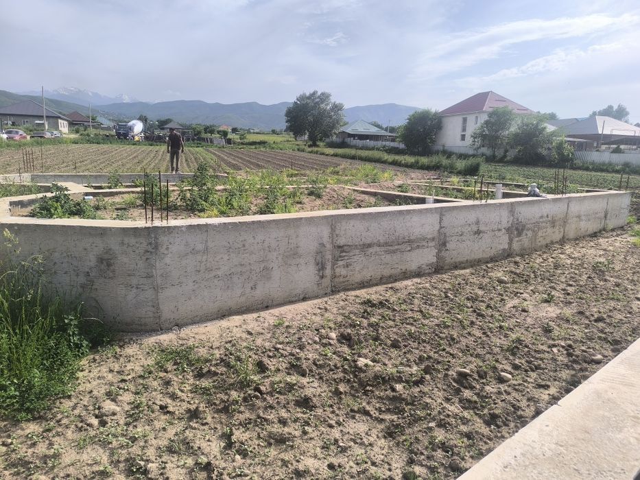 Продам участок с фундаментом