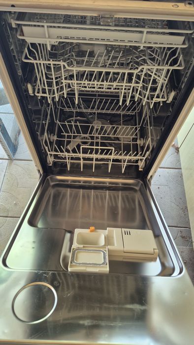 Съдомиялна машина MIELE 45см