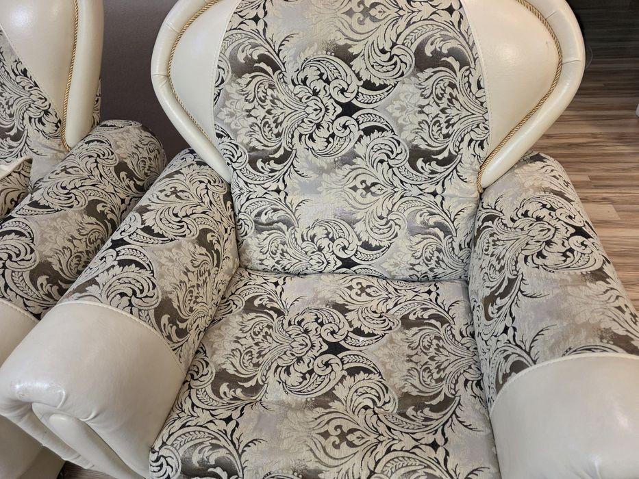 Продам комплект мягкой мебели