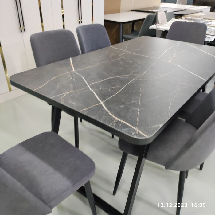 Срочно продам в Алматы стол+6стульев