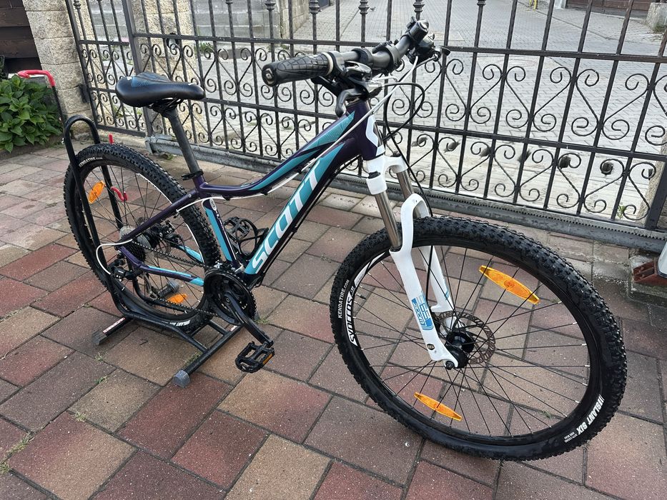 Bicicletă MTB Scott  Contesa 21 viteze, roti de 27,5, frâne pe disc