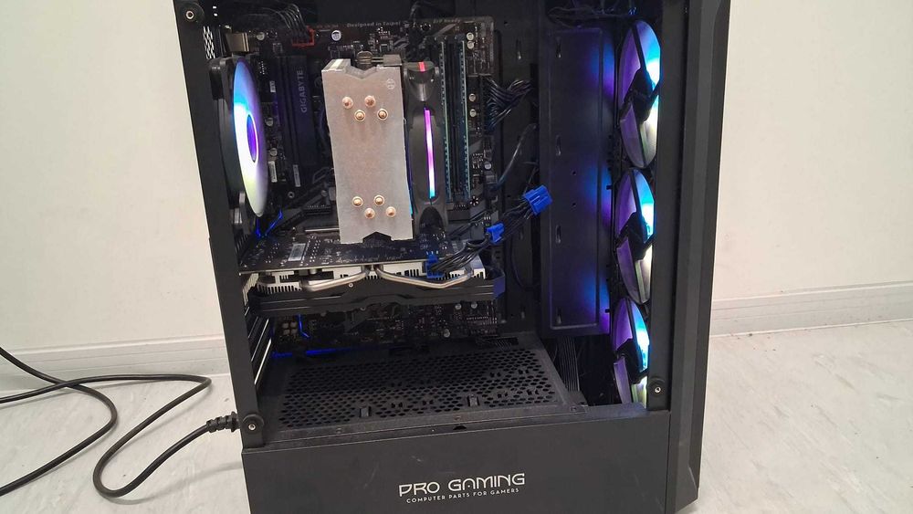 PC de gaming cu adapter