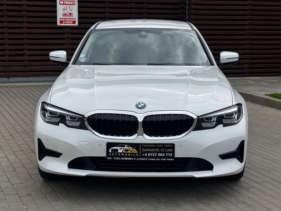 BMW Seria 3 2.0i Plug In Hibrid 292 CP Individual Pack Navi Camera Garantie 1 An