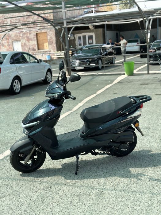 Sukuter angel srochna sotiladi