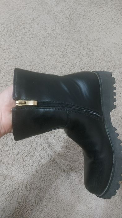 Продаю новую обувь