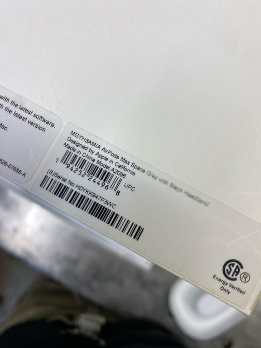 Apple airpods max A2096