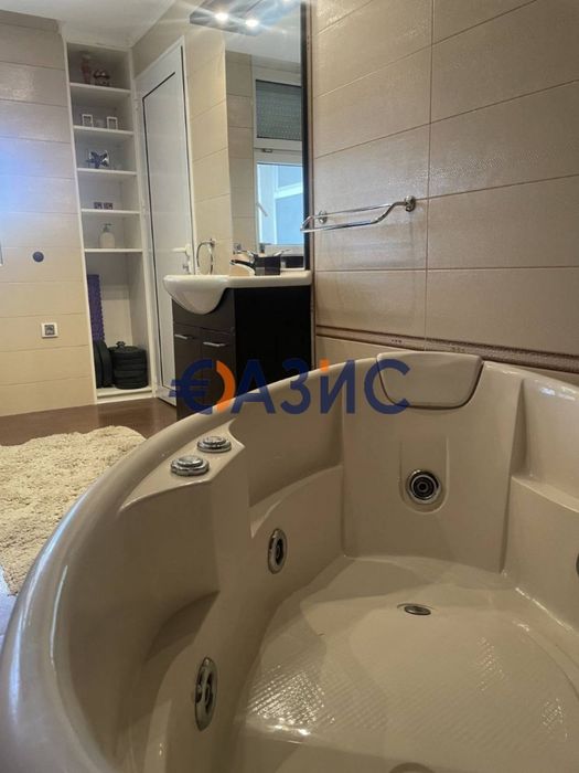 Продава се Тристаен апартамент в к.к. Слънчев бряг - 133 кв.м за 1400 €/кв.м - Снимка #14