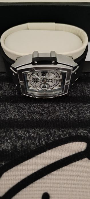 Продам мужские часы Hublot