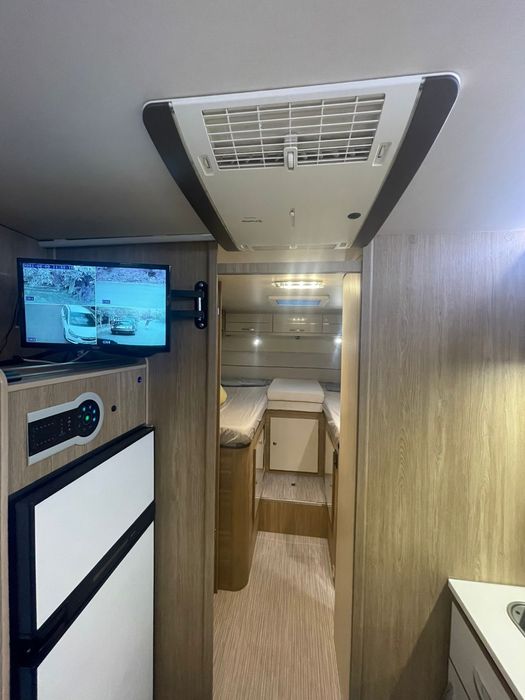 Schimb Autorulota Rimor Seal 695 cu camper van de fabrica