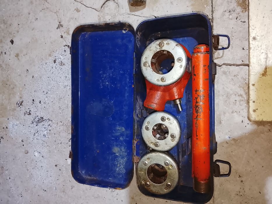 Набор клуппов резьба казатын Б/У