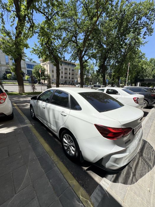 Chevrolet Monza sotiladi!