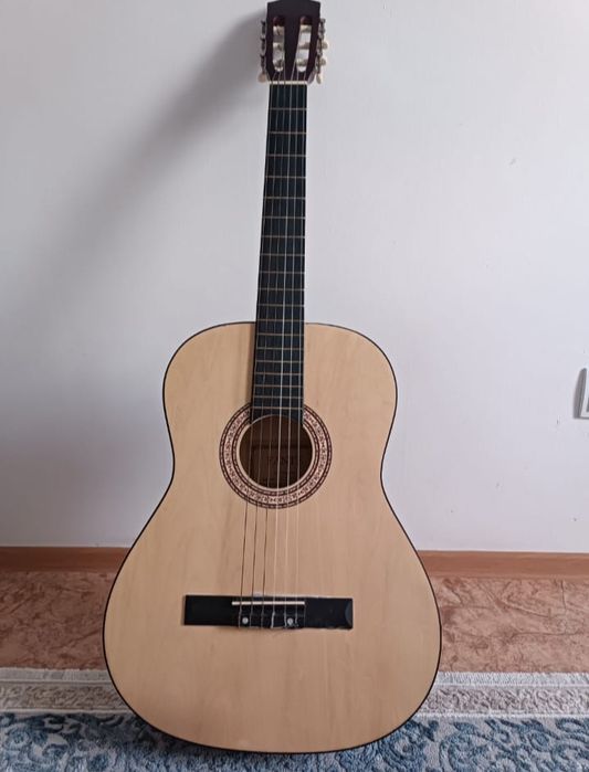 Продам гитару Fante