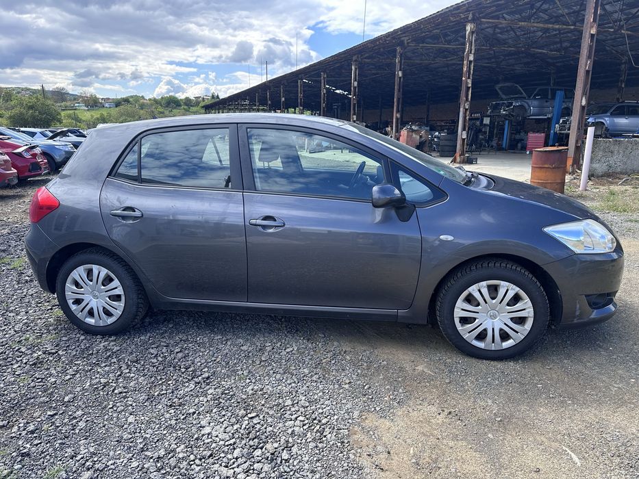 Тойота Аурис / Toyota Auris 1.4 На части