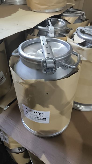 Фляга 40 л новые. 20 штук