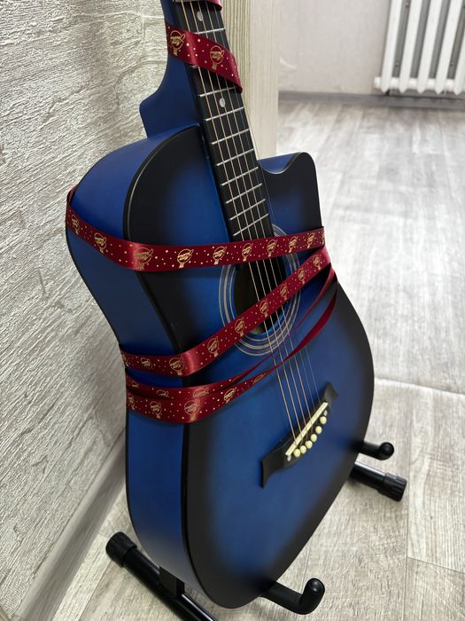 Акустическая гитара