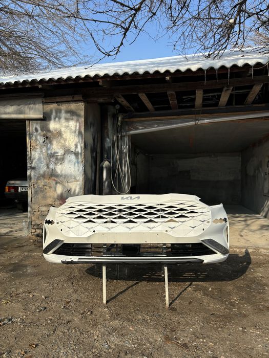 KIA.  K8. Бомпер