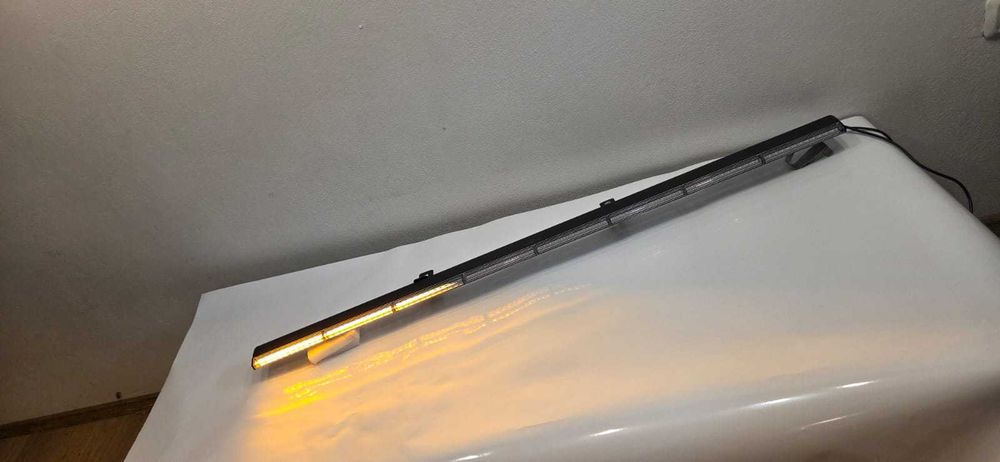 Proiector LED stroboscopic 12-24V, 40W,125 cm, galben, cu telecomandă