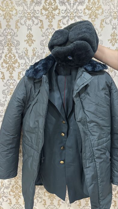 Продам комплект костюм
