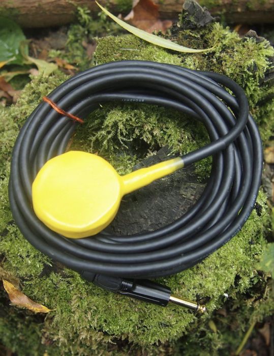 Microfon piezoelectric subacvatic