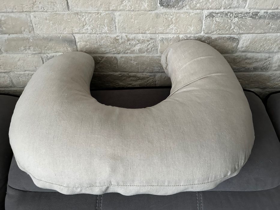 Вълнена възглавница за кърмене