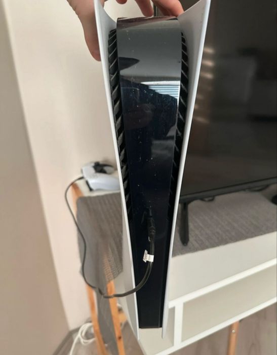 PS 5 digital , urgent, 2 manete