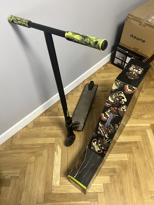 Продаю фирменный самокат