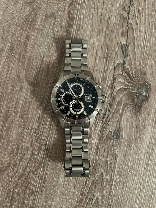 Продам часы Quantum