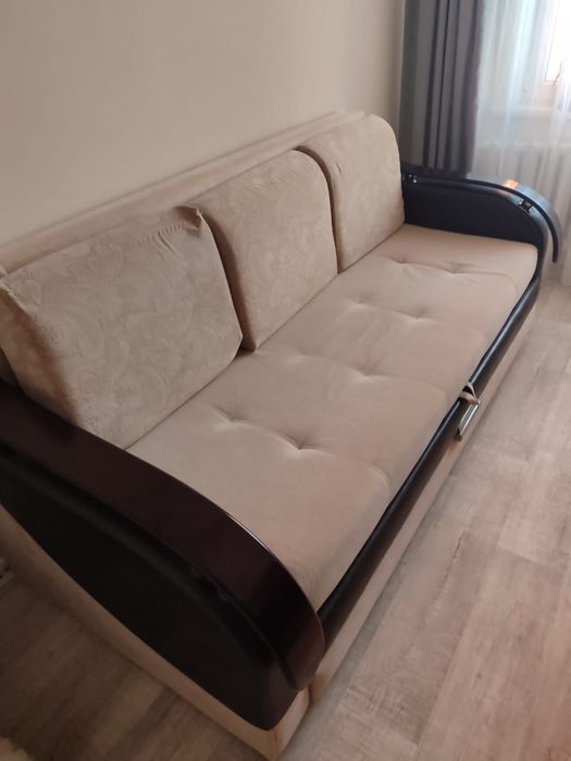 Диван в хорошем состоянии