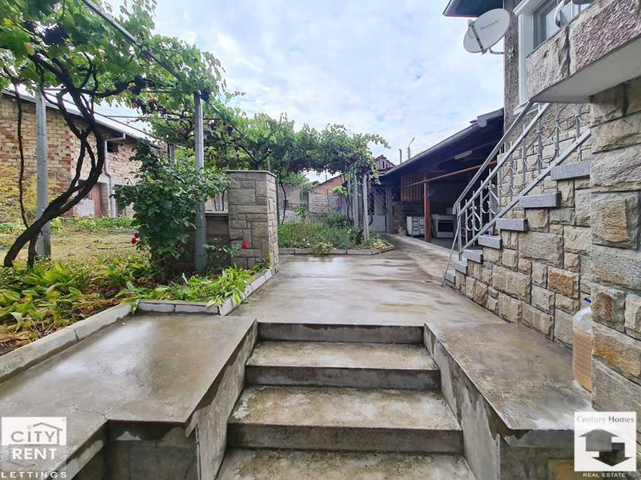 Дава се под наем Къща в Велико Търново, Център - 114 кв.м за 410 € - Снимка #17