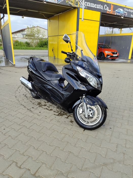 Vând Maxi Scuter Suzuki Burgman 400