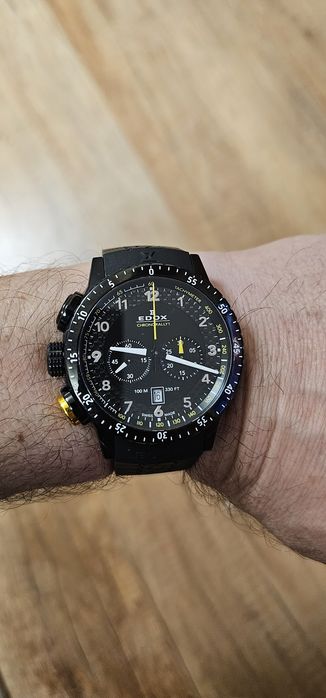 Кварцов часовник Edox Chronorally