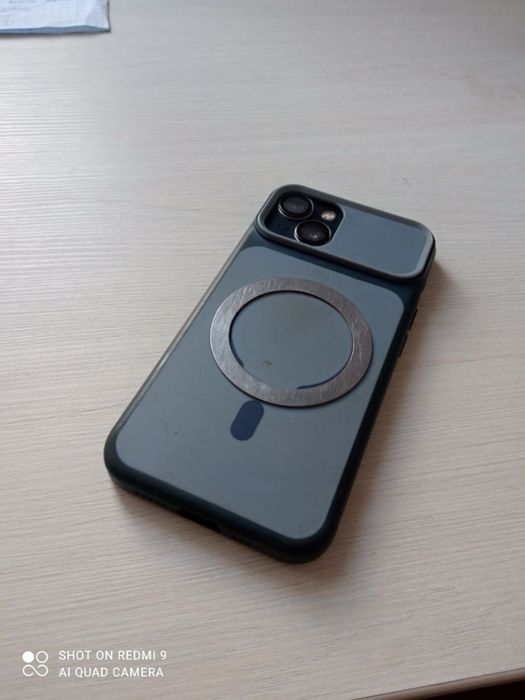 iPhone 13.