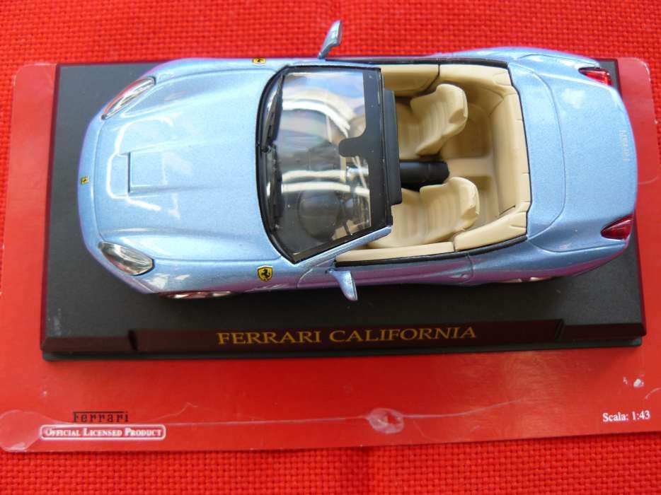Macheta Auto Cu Licenta "FERRARI CALIFORNIA" Noua, Metalica,Scara 1:43