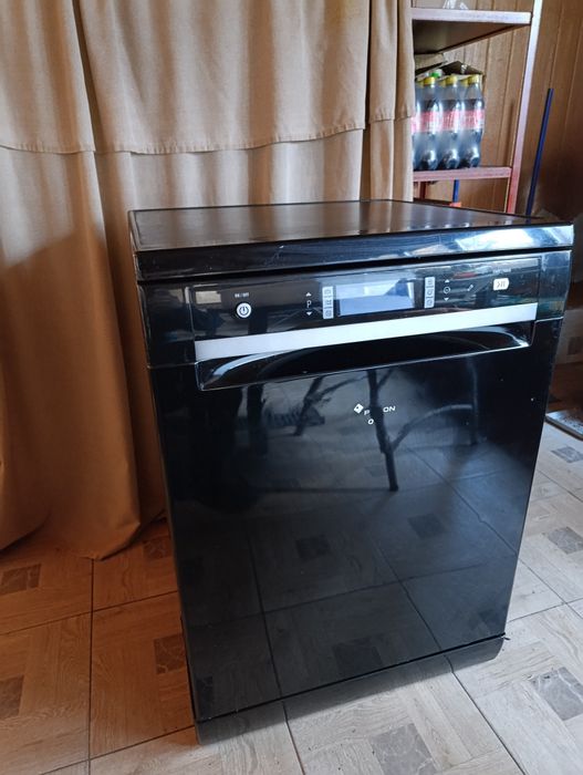 Vand masina de spalat vase hotpoint de 60cm