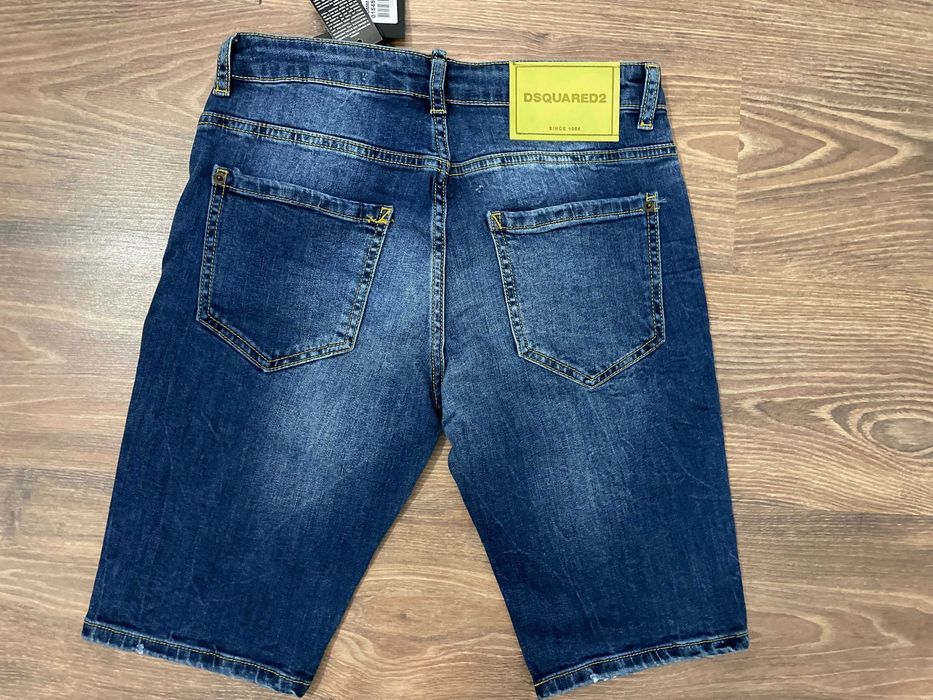 Къси панталони Dsquared Dsquared2 - IT 44, 48