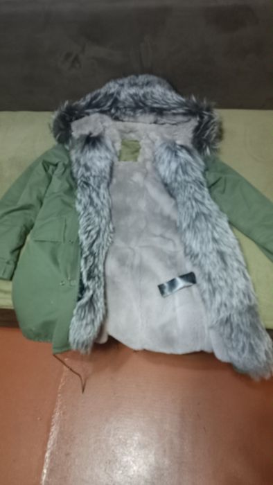 Продам женскую парку