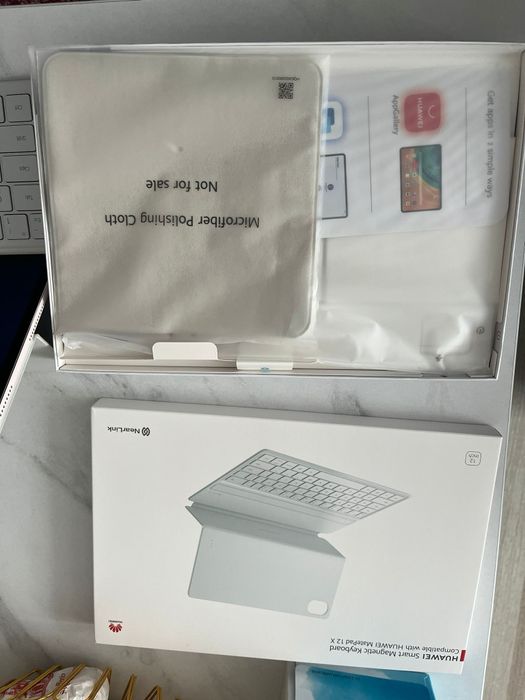 Tabletă Huawei MatePad 12 X + accesorii – ca nouă!