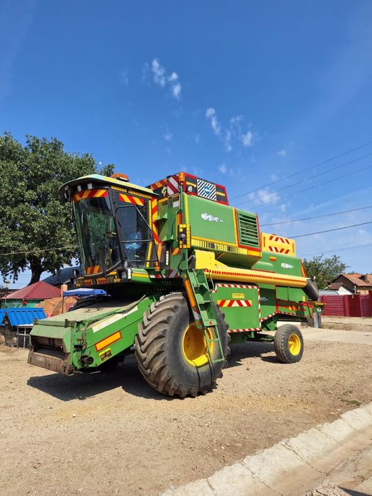 Vand combină john deree 1188