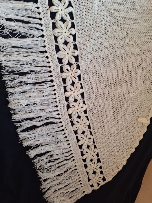 Ръчно плетен шал