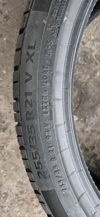 4 anvelope iarna Continental,fata 255/35/21,spate 285/30/21,dot 2020-2022.Pretul este pe bucata.