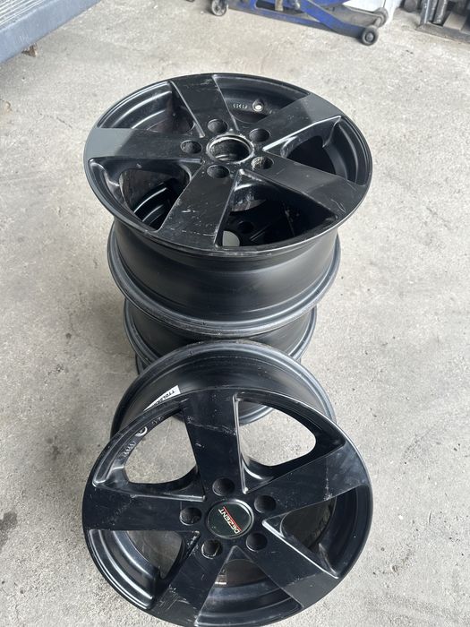 Jante de aluminiu