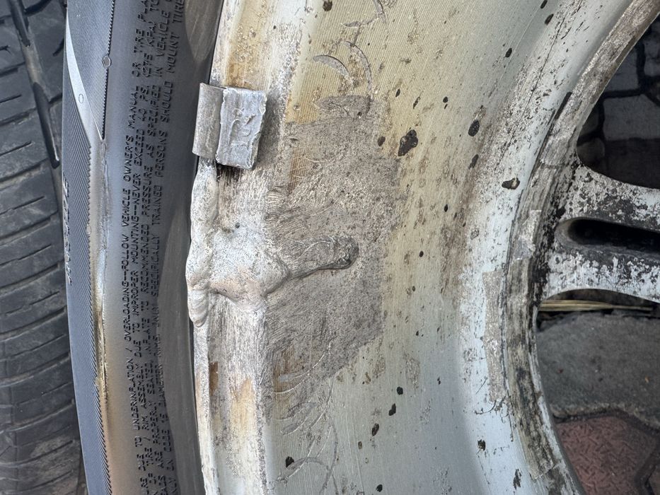 Продам R15 диски с резиной