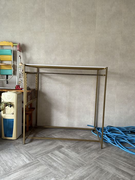 Магазинлар учун  темир вешилка