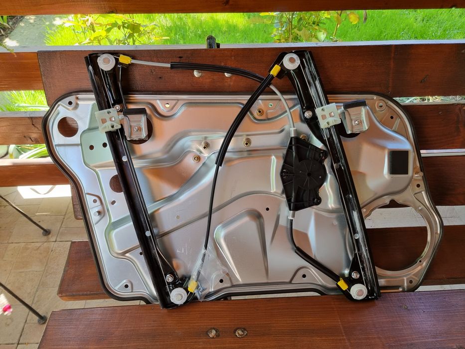 Macara electrica NOUA fata / spate, stanga / dreapta Vw Golf 4 Bora