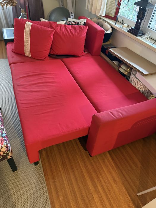 Canapea extensibila cu lada depozitare Ikea