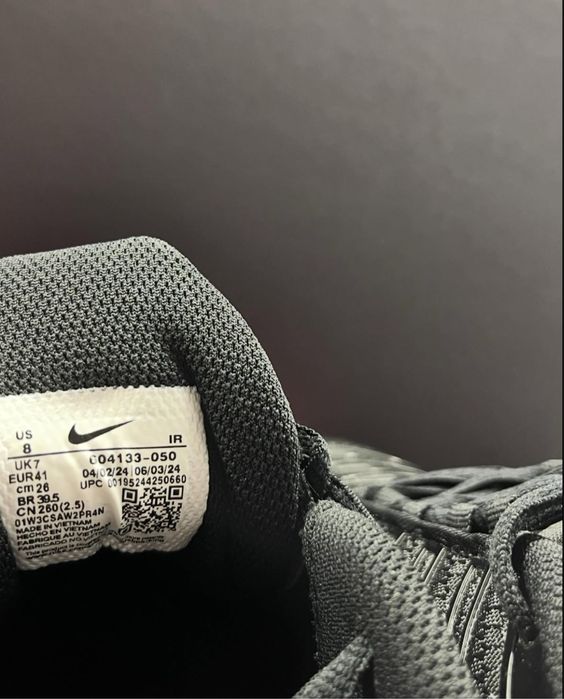 Nike Air Max Plus Triple Black - 40,41,42,43,44,45,46