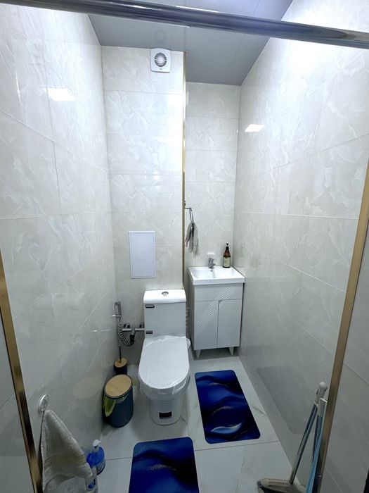 Новостройка дом сотилади 3/7/8  90 квадрат мехнат пости олдида