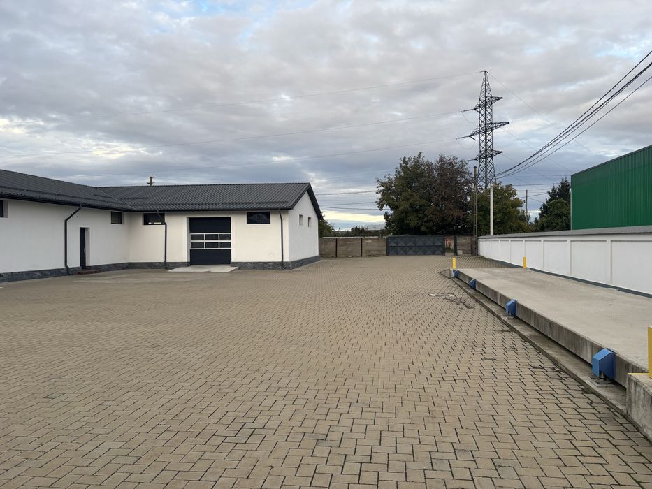 Vand Hala Industriala /Depozit Logistic  1200 mp cu teren 3500 mp in Roman