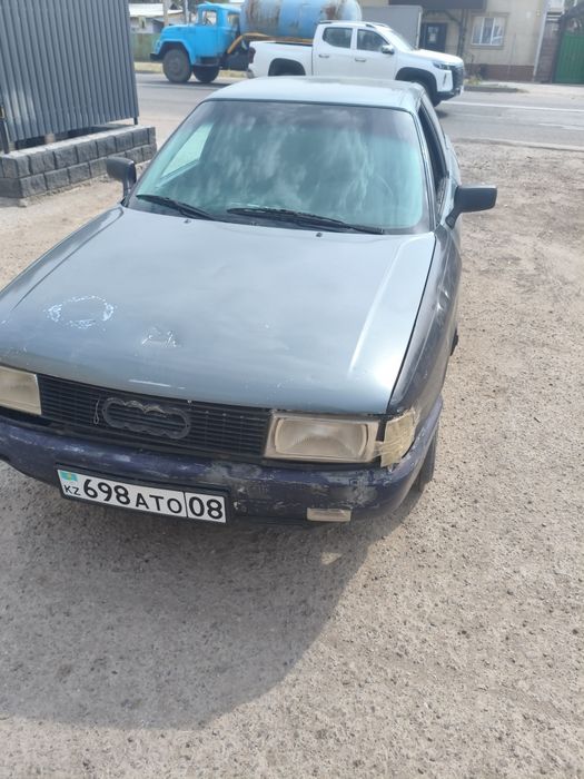 Продам Ауди 80 в среднем состоянии